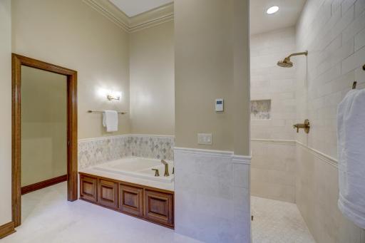 17 Pine Cone Road, Saint Paul, MN 55127