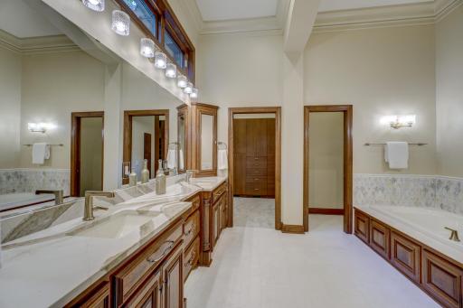 17 Pine Cone Road, Saint Paul, MN 55127