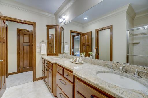 17 Pine Cone Road, Saint Paul, MN 55127