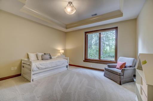17 Pine Cone Road, Saint Paul, MN 55127