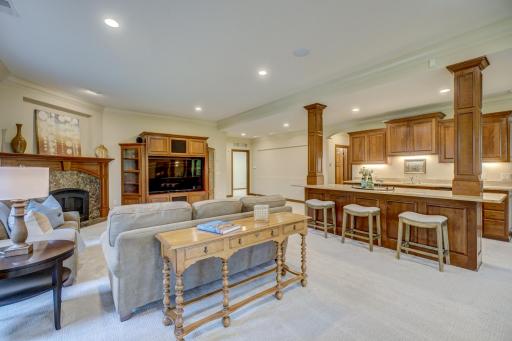 17 Pine Cone Road, Saint Paul, MN 55127