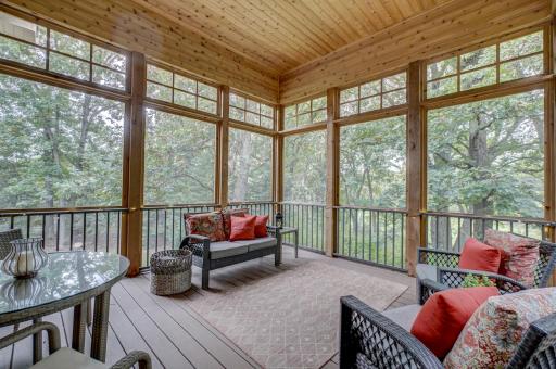 17 Pine Cone Road, Saint Paul, MN 55127
