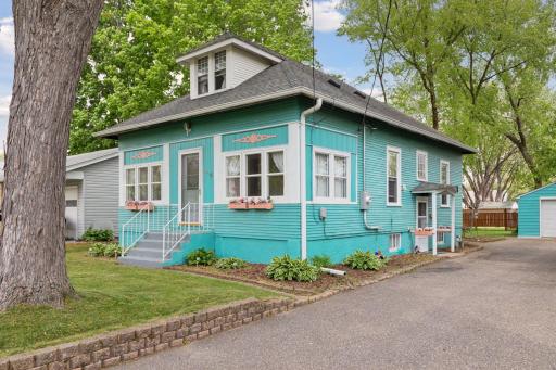 443 1st Ave SW - Spacecrafting - 0002.jpg