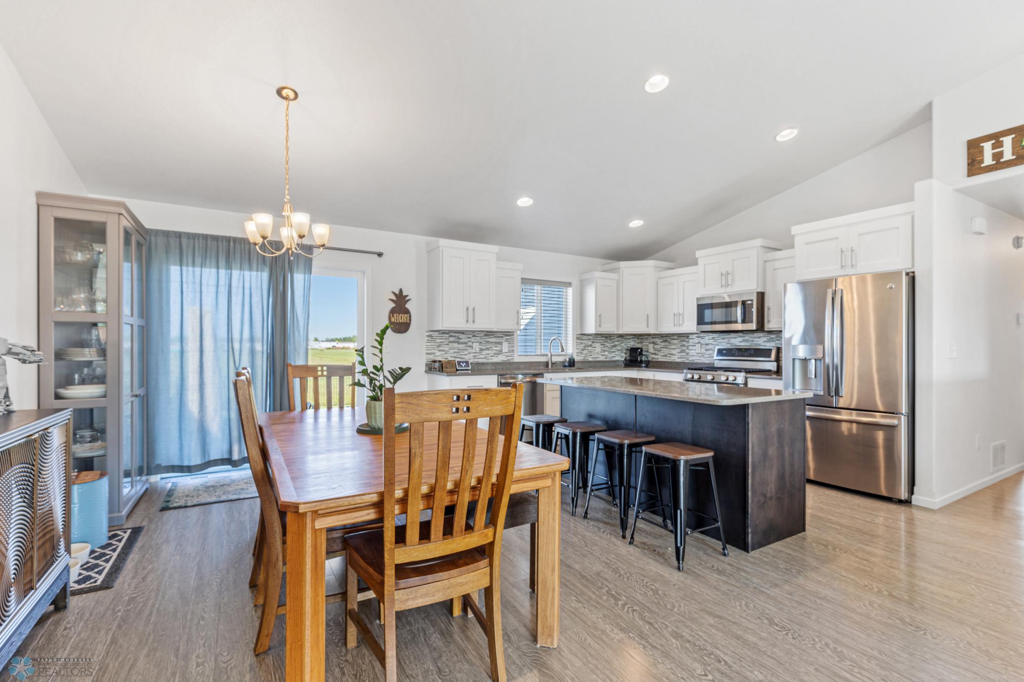 Dining/Kitchen Area