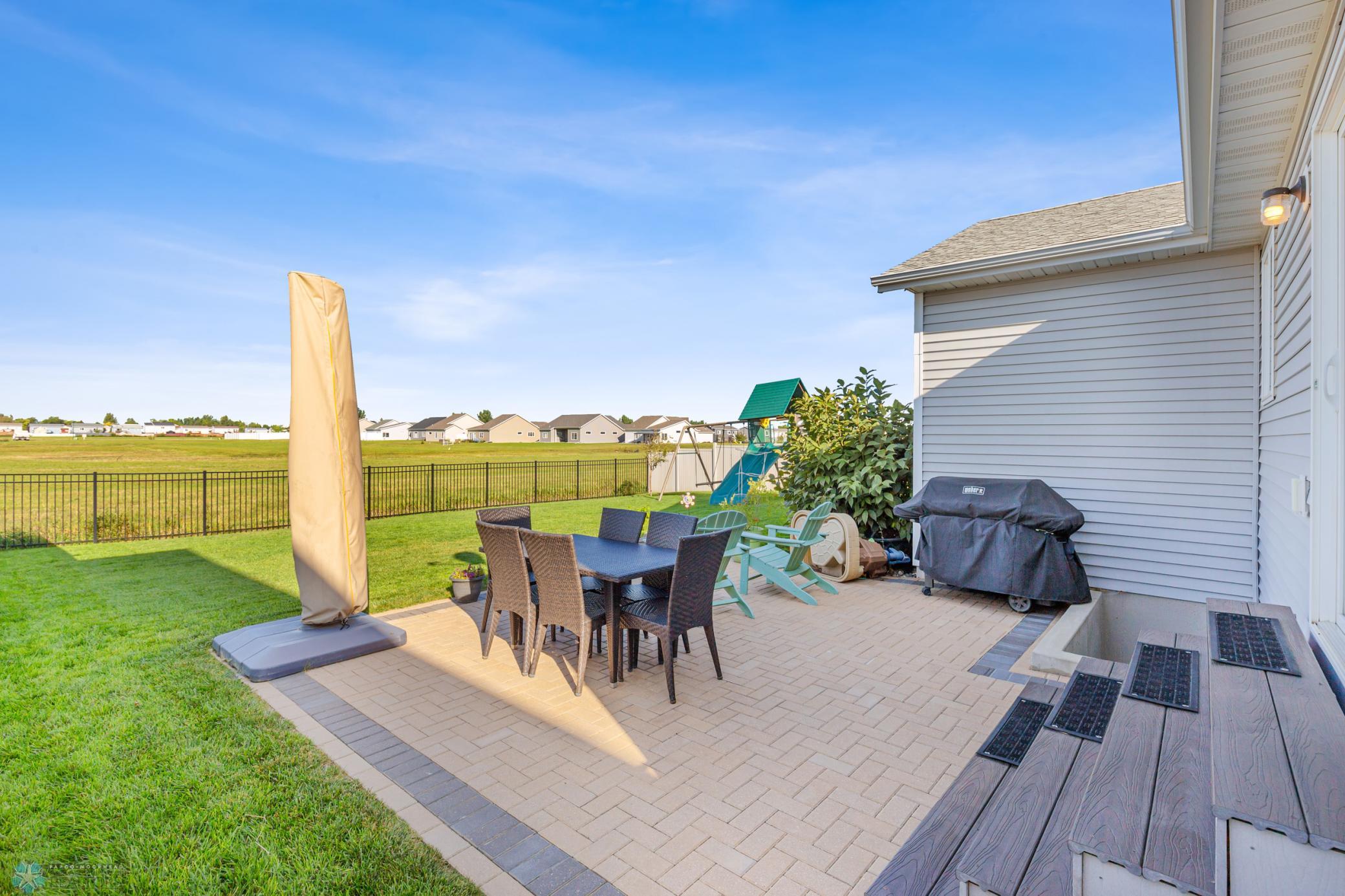 Patio - Umbrella Included