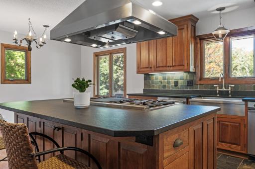 Photo for 12914 Portland Avenue, Burnsville, MN 55337 - listing #6600052 Welcome to 12914 Portland Ave-Well maintained with updates galore!