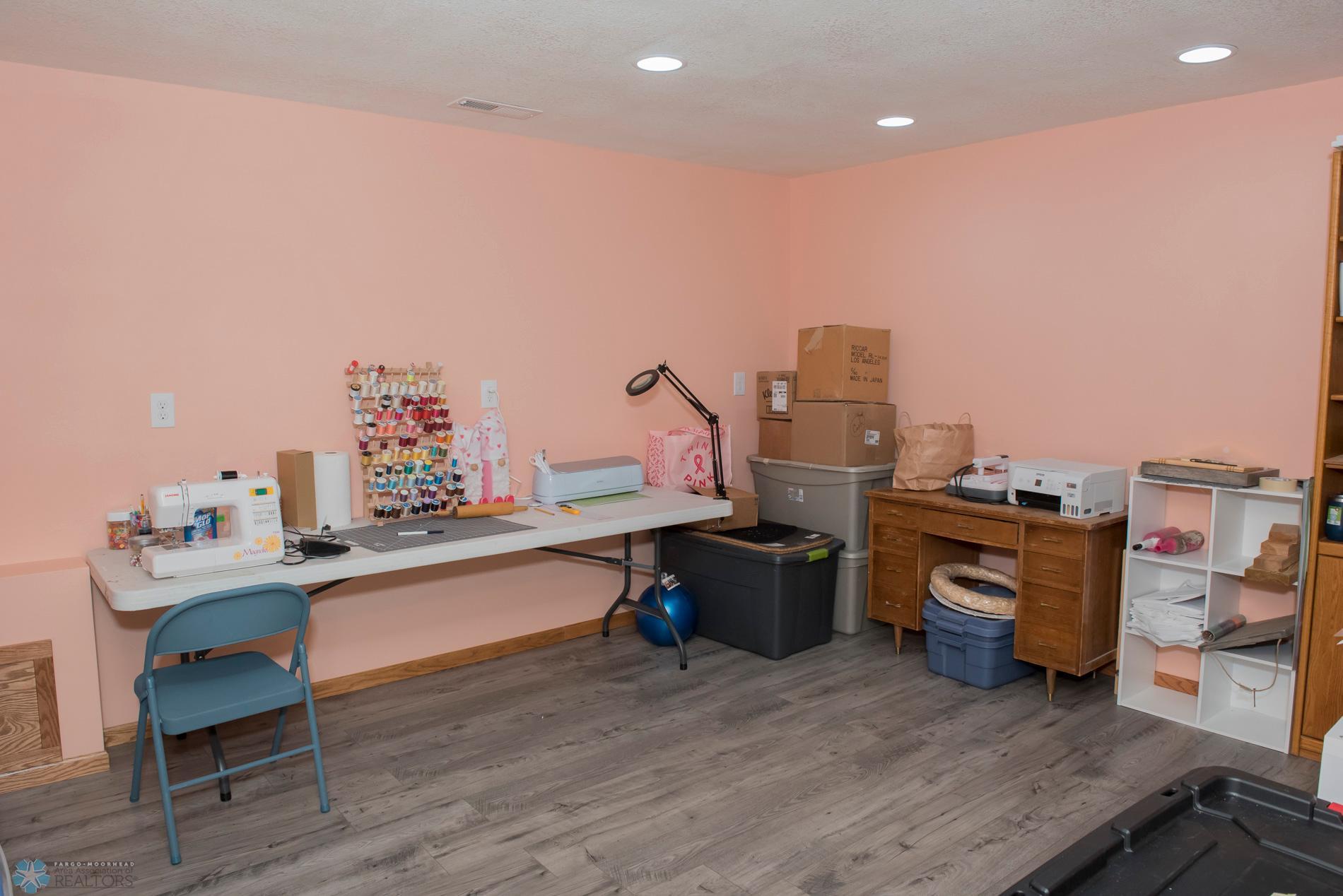 flex/hobby room