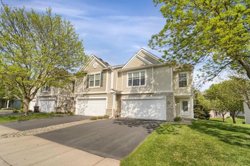 2241 Saint Johns Place, Saint Paul, MN 55129