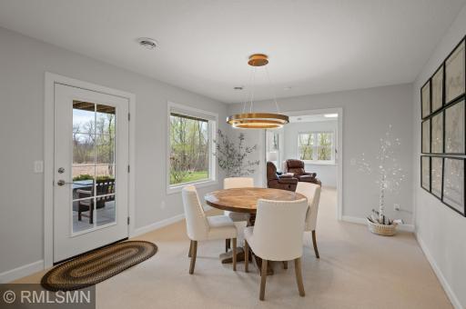 19 Kestrel Court, Saint Paul, MN 55127