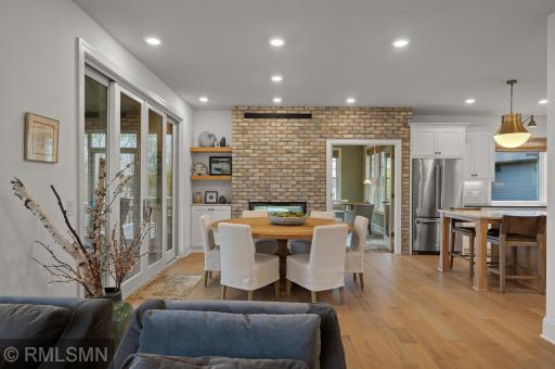 19 Kestrel Court, Saint Paul, MN 55127