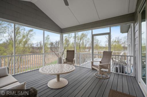 19 Kestrel Court, Saint Paul, MN 55127