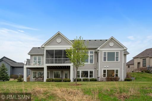 19 Kestrel Court, Saint Paul, MN 55127