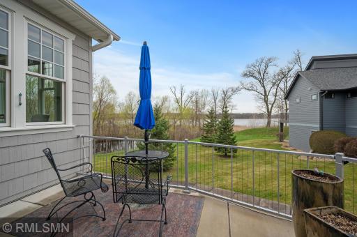 19 Kestrel Court, Saint Paul, MN 55127
