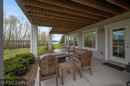 19 Kestrel Court, Saint Paul, MN 55127