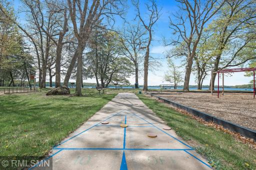 19 Kestrel Court, Saint Paul, MN 55127