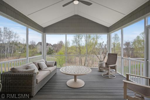19 Kestrel Court, Saint Paul, MN 55127