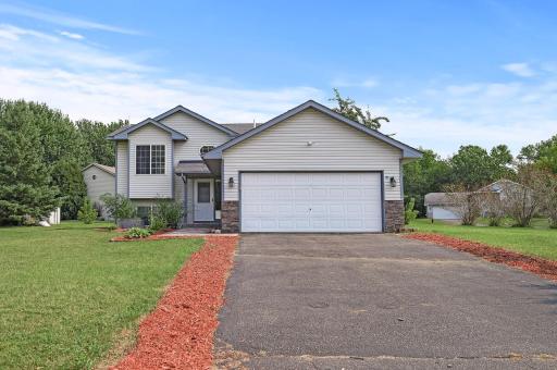 Photo for 30791 Marigold Lane, Lindstrom, MN 55045 - listing #6600344 30791 Marigold Lane, Lindstrom, MN 55045