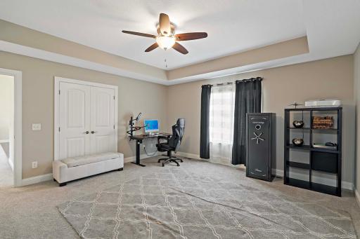 1713 Riverside Dr Owner's Suite