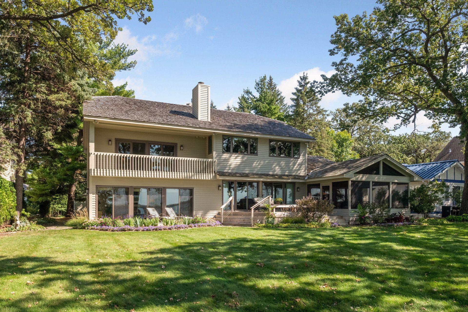 Another view of the back of the home.