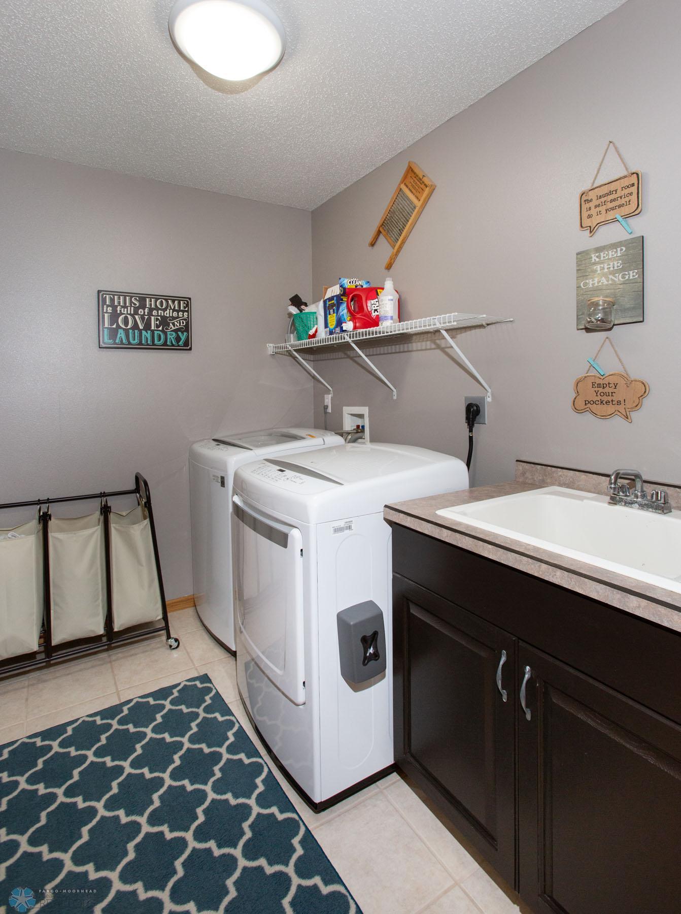 Laundry - with a deep sink