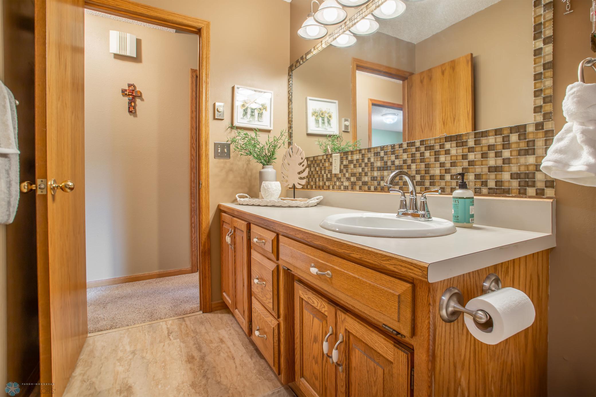Full bath on upper level
