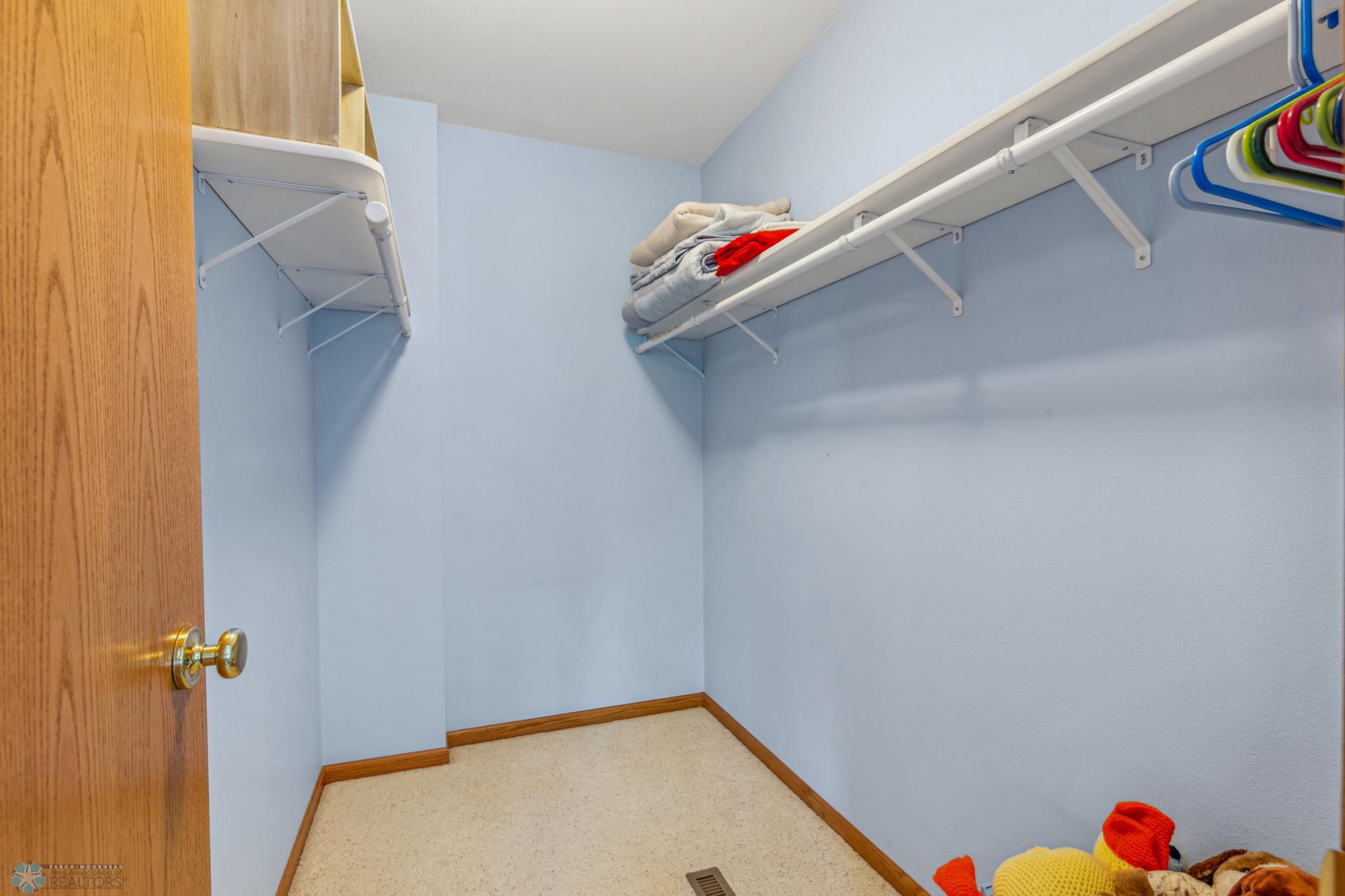 Large Walk IN Closet Bedroom 6