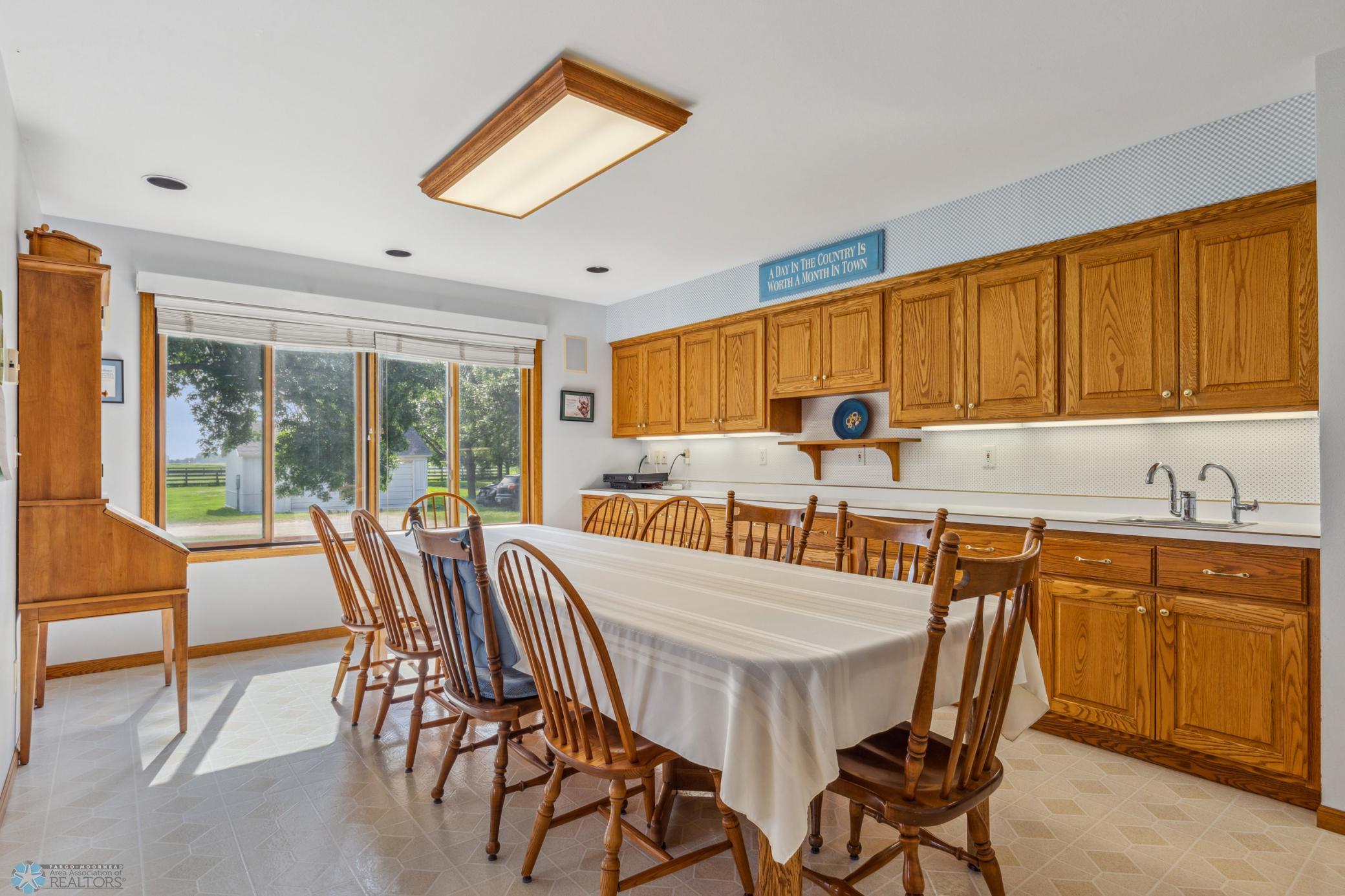 Dining Room w/ Breakfast Far