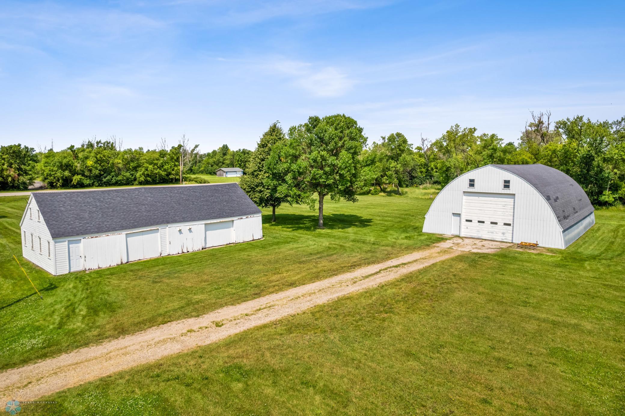 40'x60' Quonset & 5 Stall Garage