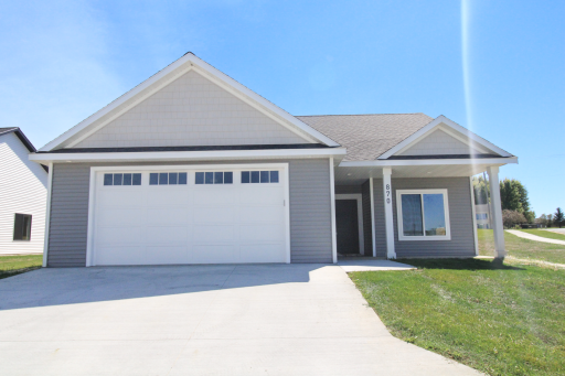 870 Bucknell Lane SE, Stewartville, MN 55976