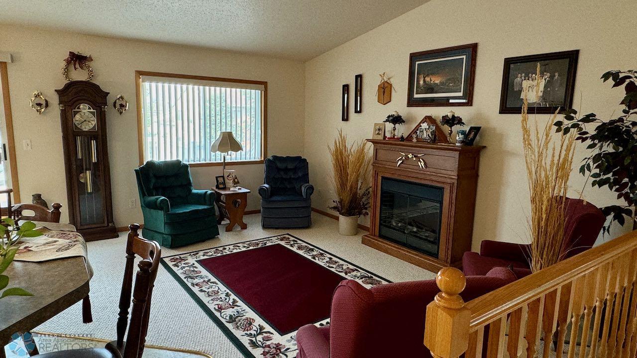 (14) Living Room.jpeg