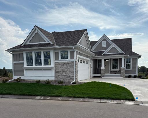 113 Spring Farm Road, North Oaks, MN 55127