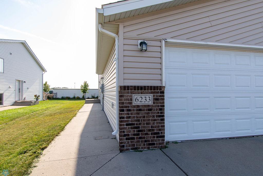 Frot Exterior