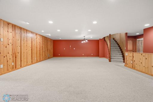 1902 88th Avenue S, Fargo, ND 58104
