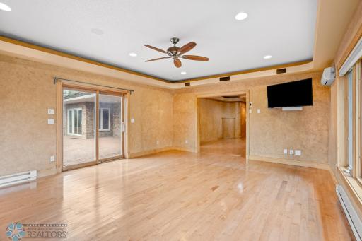 1902 88th Avenue S, Fargo, ND 58104