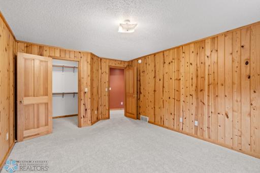 1902 88th Avenue S, Fargo, ND 58104