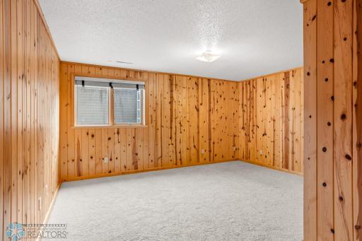 1902 88th Avenue S, Fargo, ND 58104