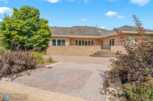 1902 88th Avenue S, Fargo, ND 58104