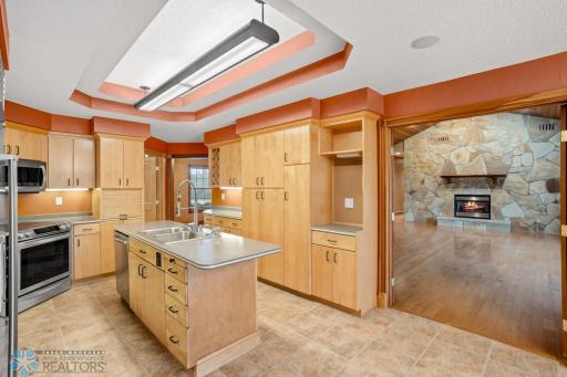 1902 88th Avenue S, Fargo, ND 58104