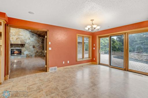 1902 88th Avenue S, Fargo, ND 58104