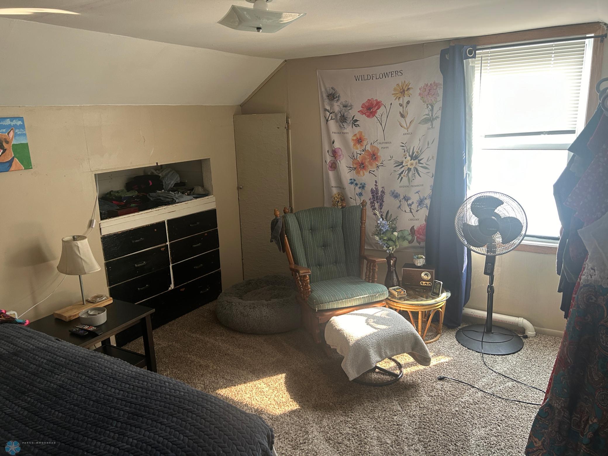 upper bedroom 2