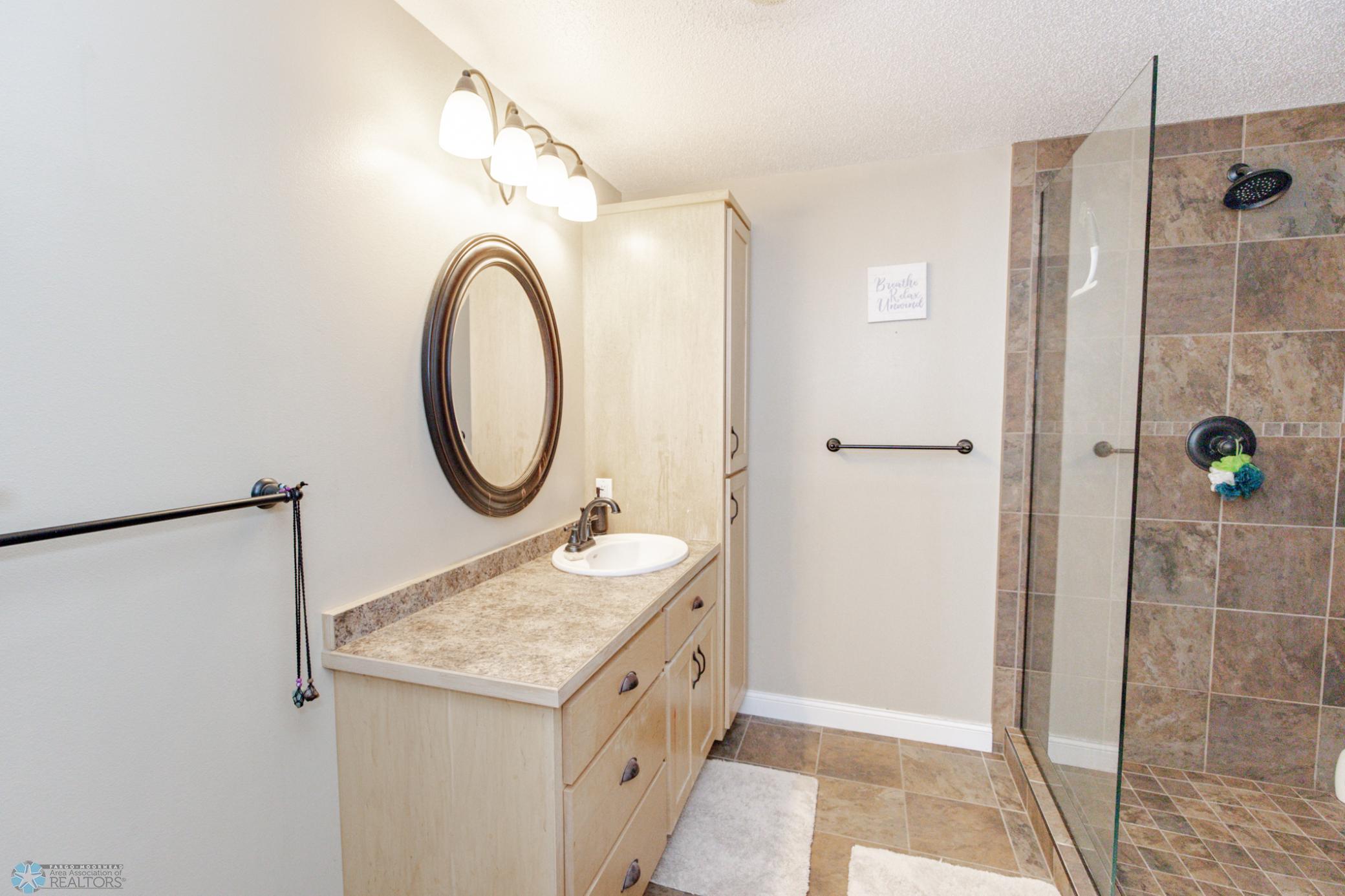 Bathroom 3 - 3/4