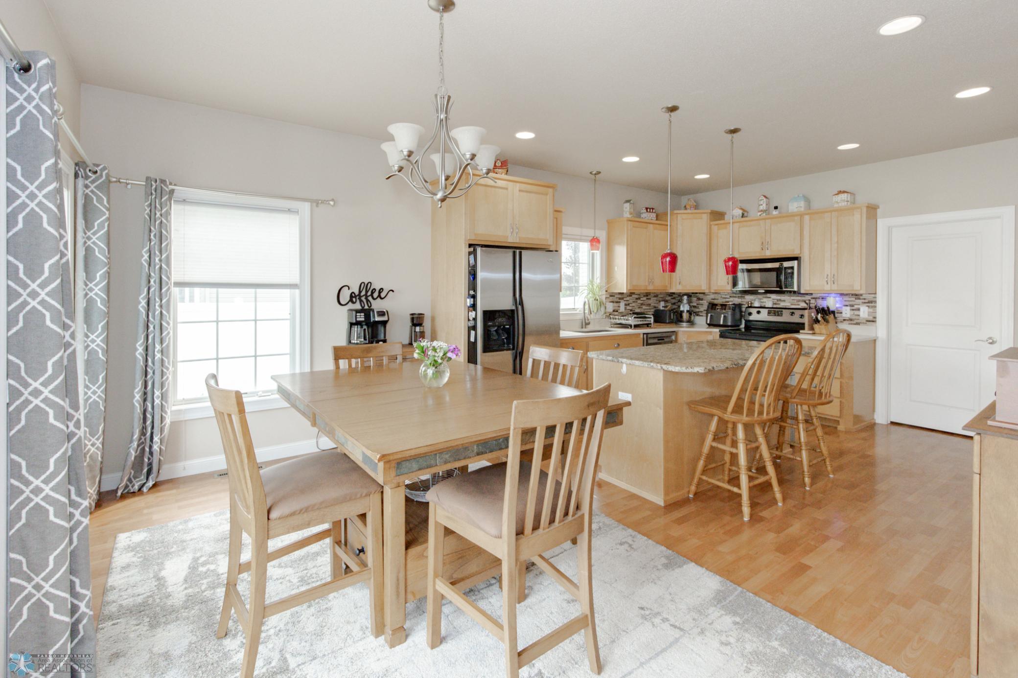 Dining/Kitchen