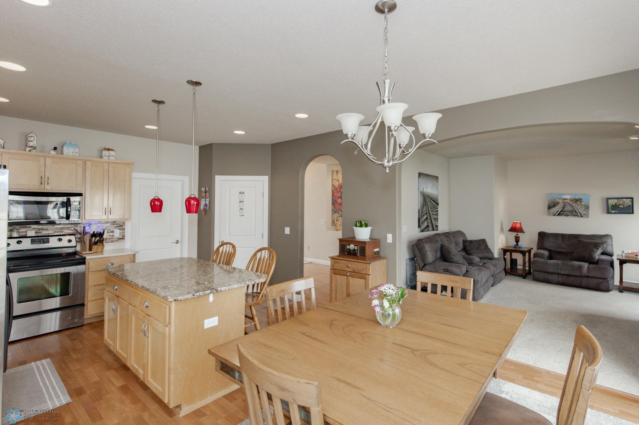 Kitchen/Dining