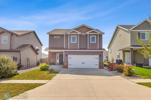 6062 55th Avenue S, Fargo, ND 58104