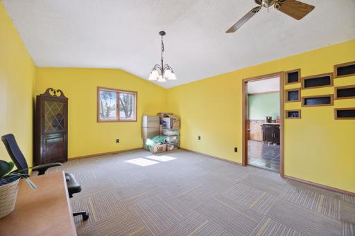 610 112th Avenue NE, Minneapolis, MN 55434