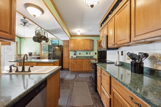 610 112th Avenue NE, Minneapolis, MN 55434