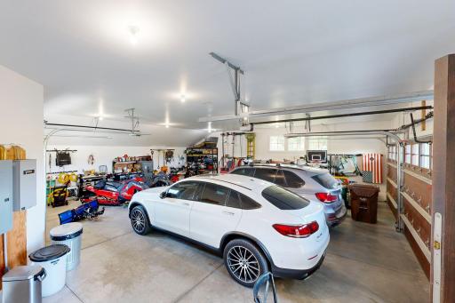 120-web-or-mls-460 Orchard Park Garage-1.jpg