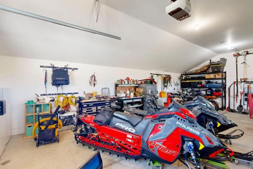 122-web-or-mls-460 Orchard Park Garage-3.jpg