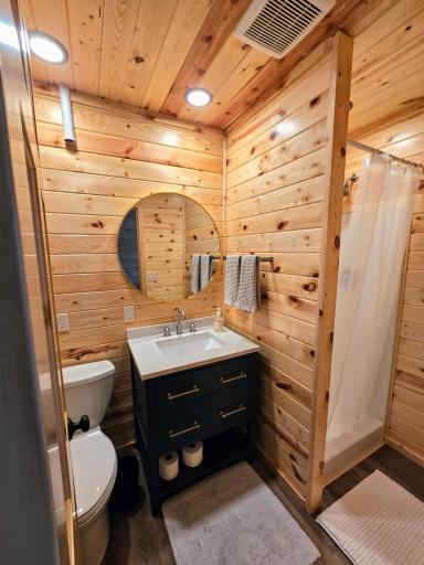 8 Flag, Oak Island, MN 56741