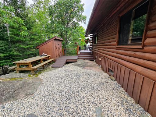 8 Flag, Oak Island, MN 56741